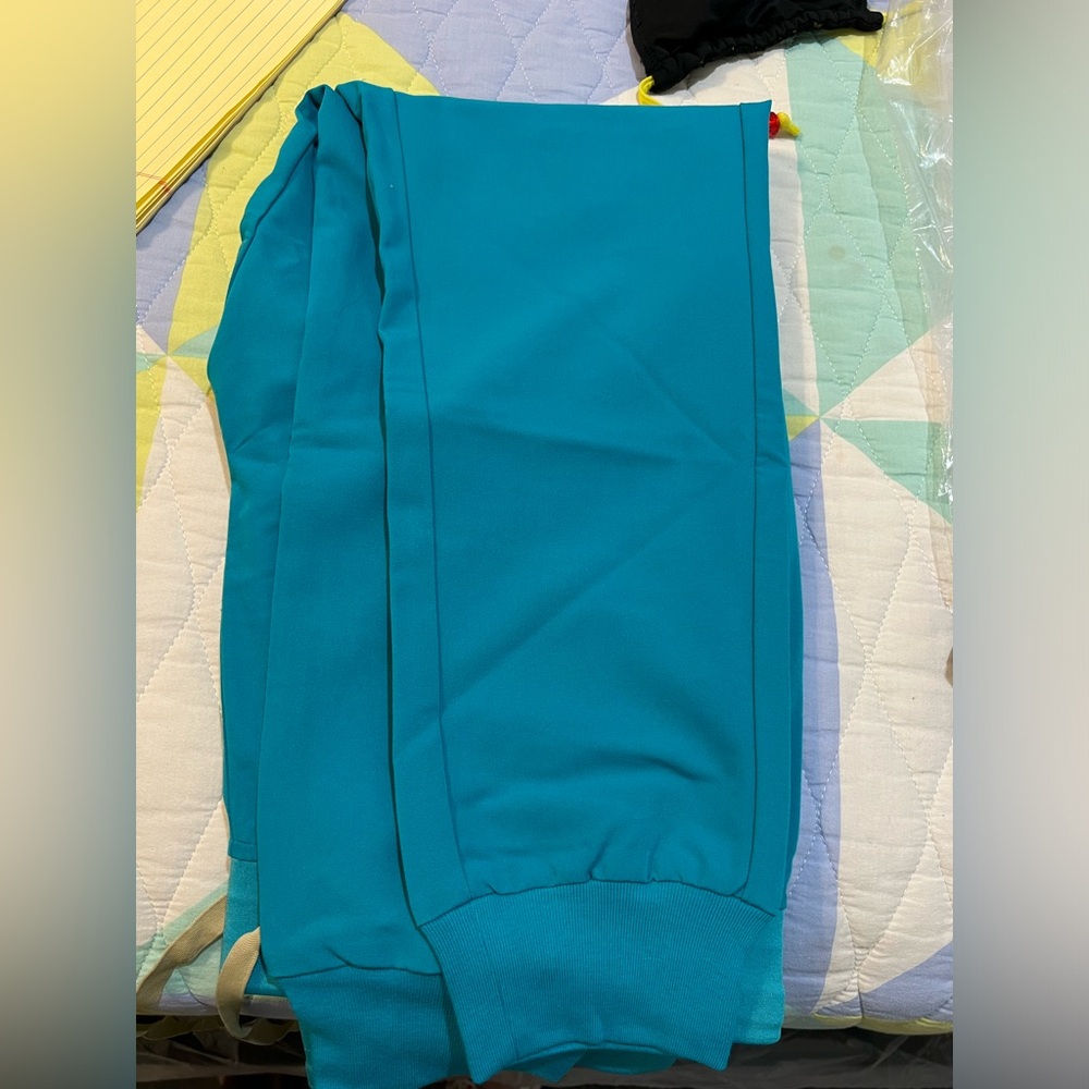 Figs teal Zamora M